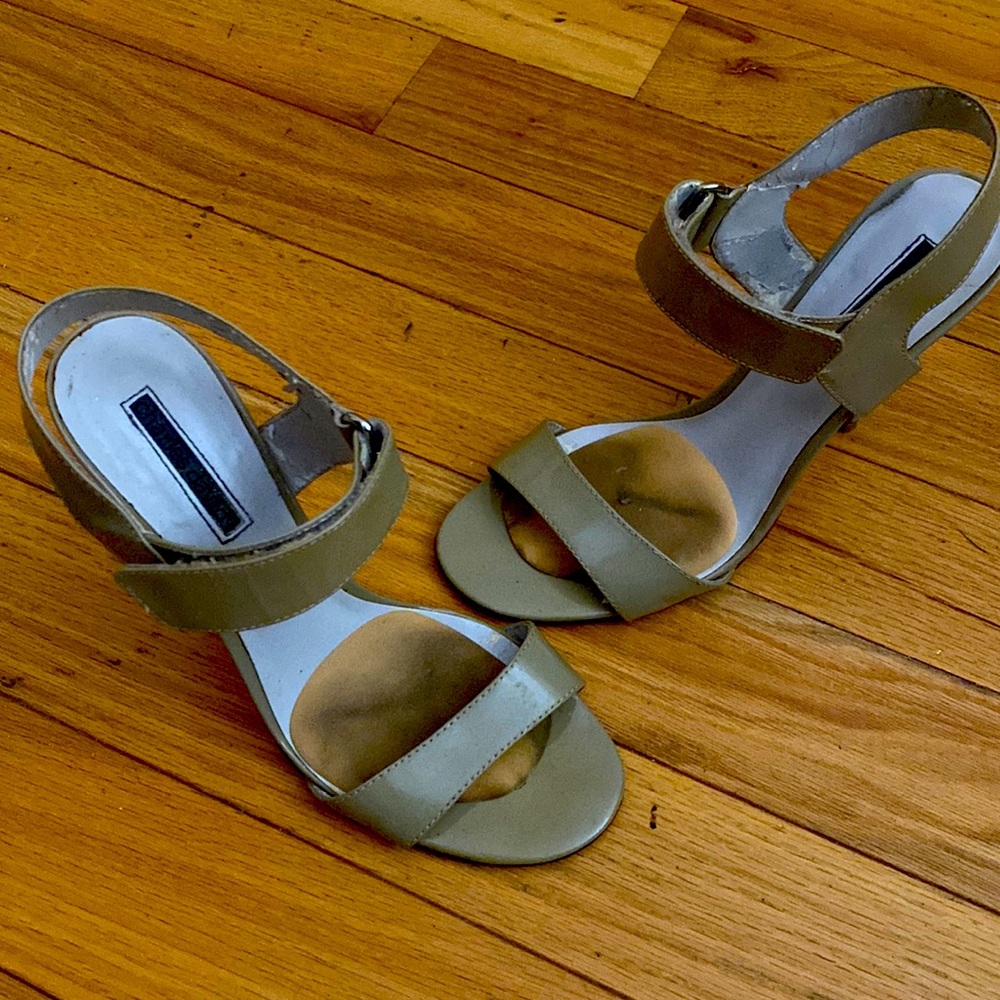 Charles David Heels. 7.5 used.